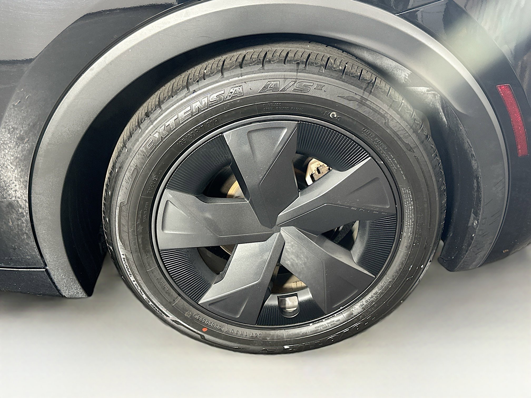 Used 2024 Toyota Prius LE image 11