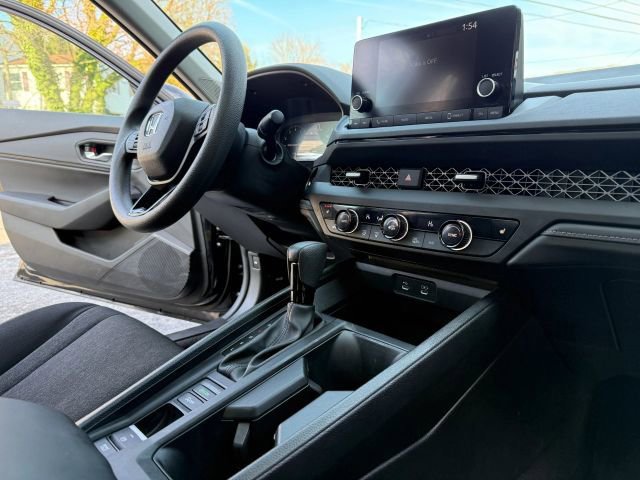 Used 2024 Honda Accord EX image 20