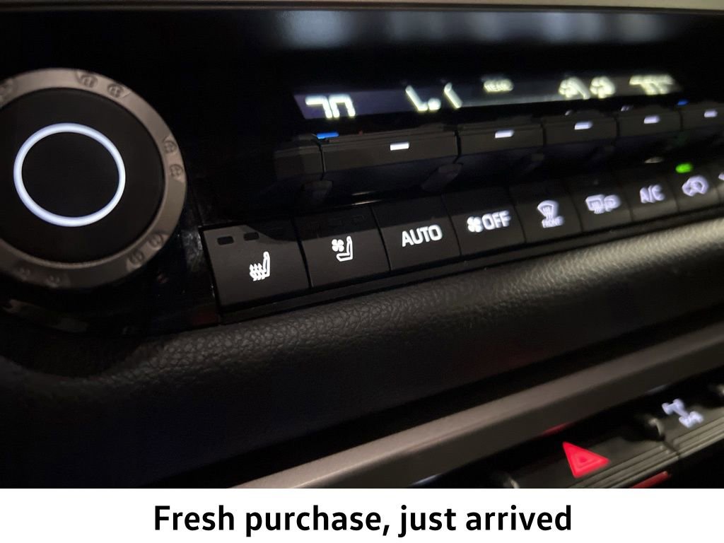 Used 2025 Toyota Sequoia Limited w/ TRD Off-Road Package image 17