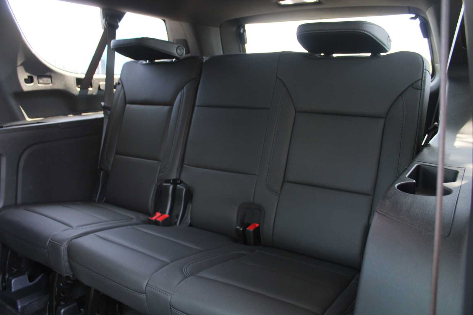 Certified 2025 Chevrolet Suburban Z71 w/ Comfort Package AWD/4WD image 8