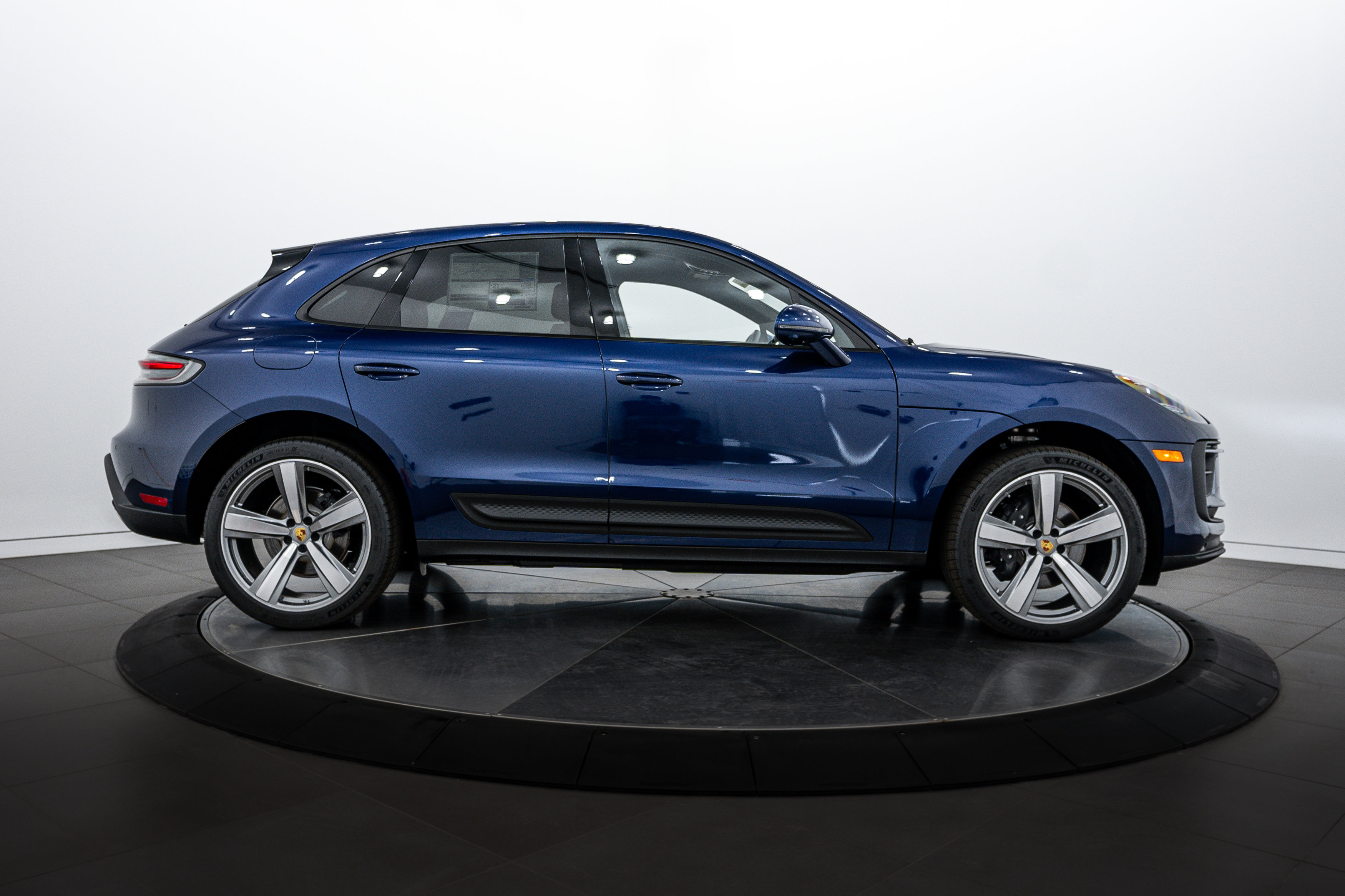 New 2025 Porsche Macan image 8