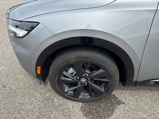 Certified 2023 Buick Envision Preferred w/ Sport Touring Package AWD/4WD image 19