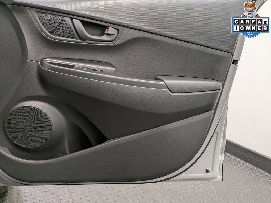 Used 2023 Hyundai Kona SEL image 28
