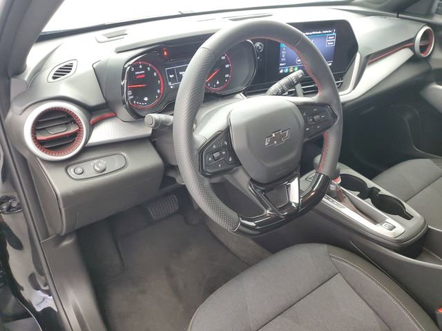 Used 2024 Chevrolet Trax RS FWD image 19