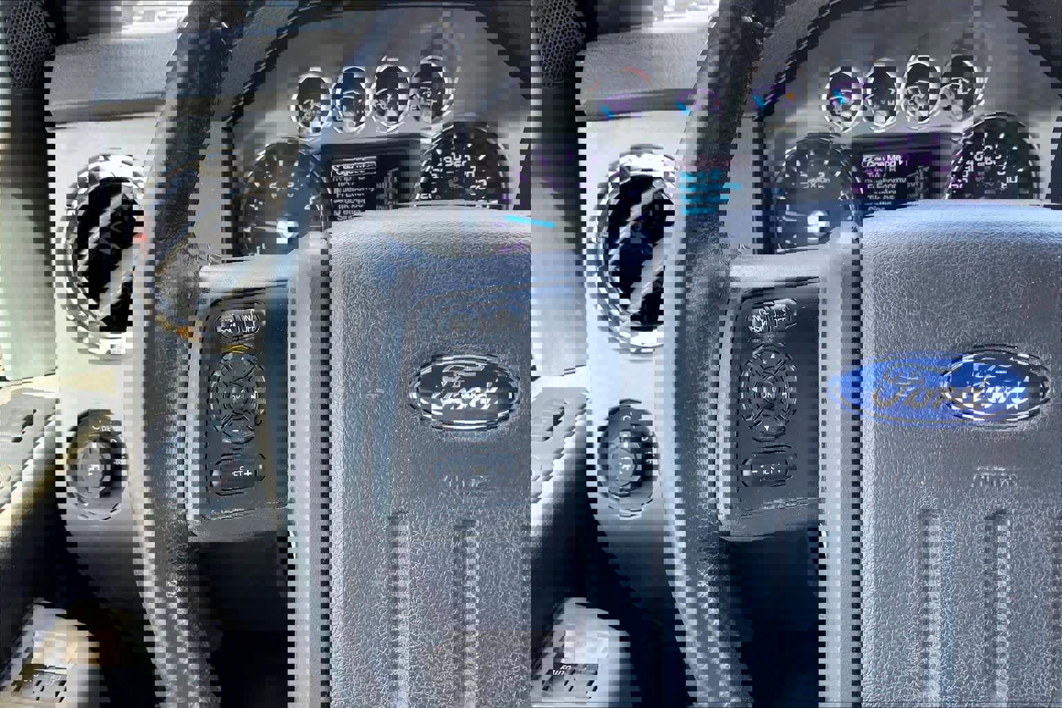 Used 2013 Ford F250 Lariat w/ Lariat Ultimate Pkg image 23