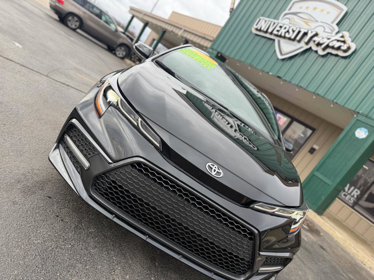 Used 2020 Toyota Corolla SE w/ SE Premium Package image 9