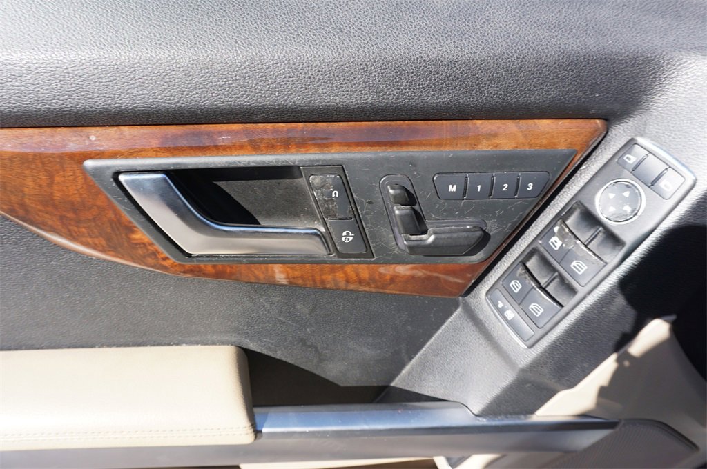 Used 2012 Mercedes-Benz GLK 350 2WD image 3