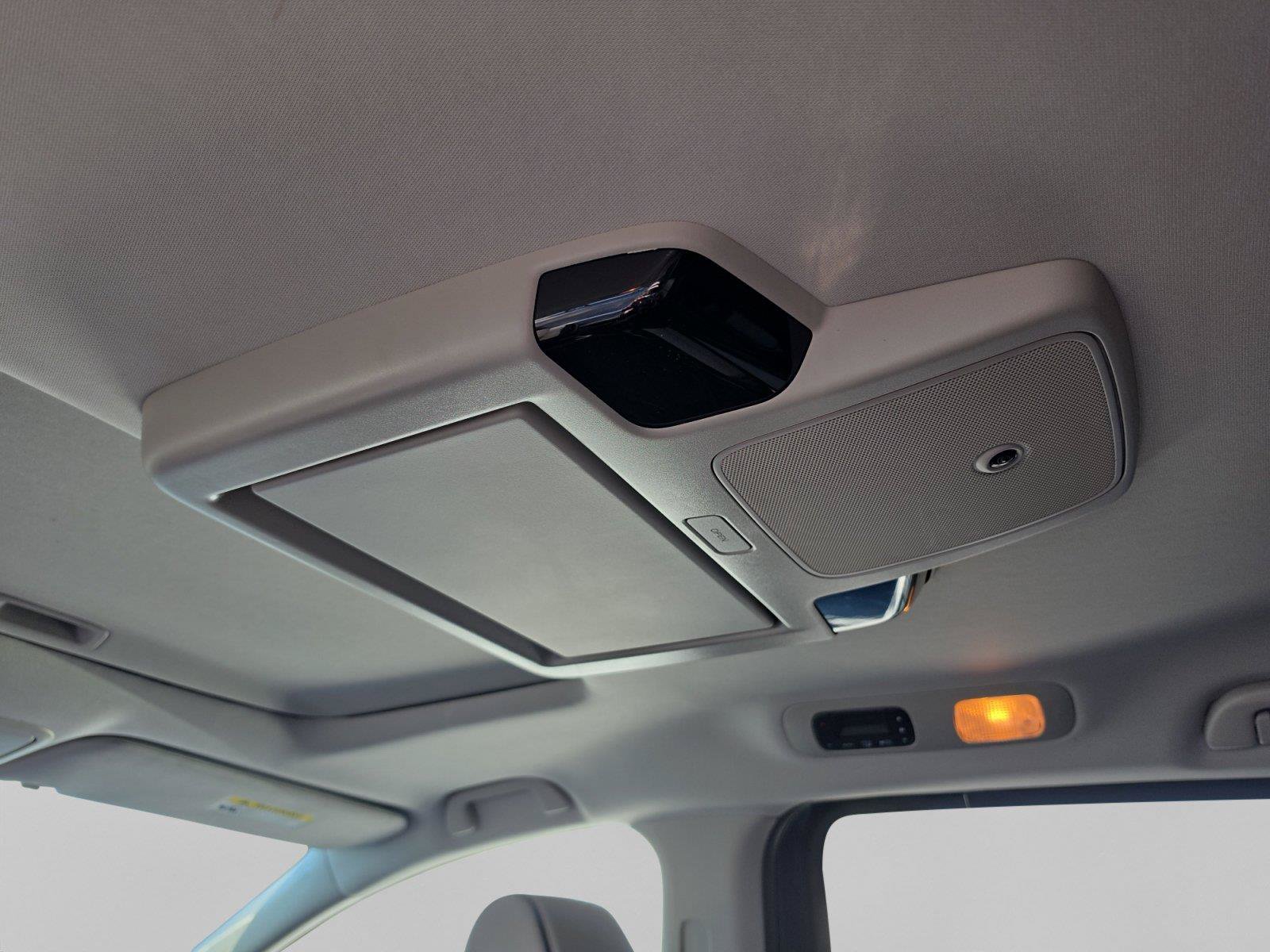 New 2025 Honda Odyssey Elite image 14