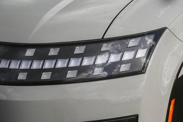 New 2026 Hyundai Ioniq 9 Limited image 8