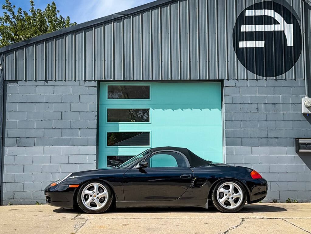 Used 2000 Porsche Boxster RWD image 3