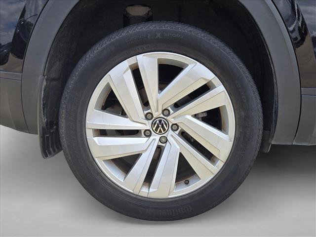 Used 2022 Volkswagen Atlas Cross Sport SE w/ Panoramic Sunroof Package FWD image 21
