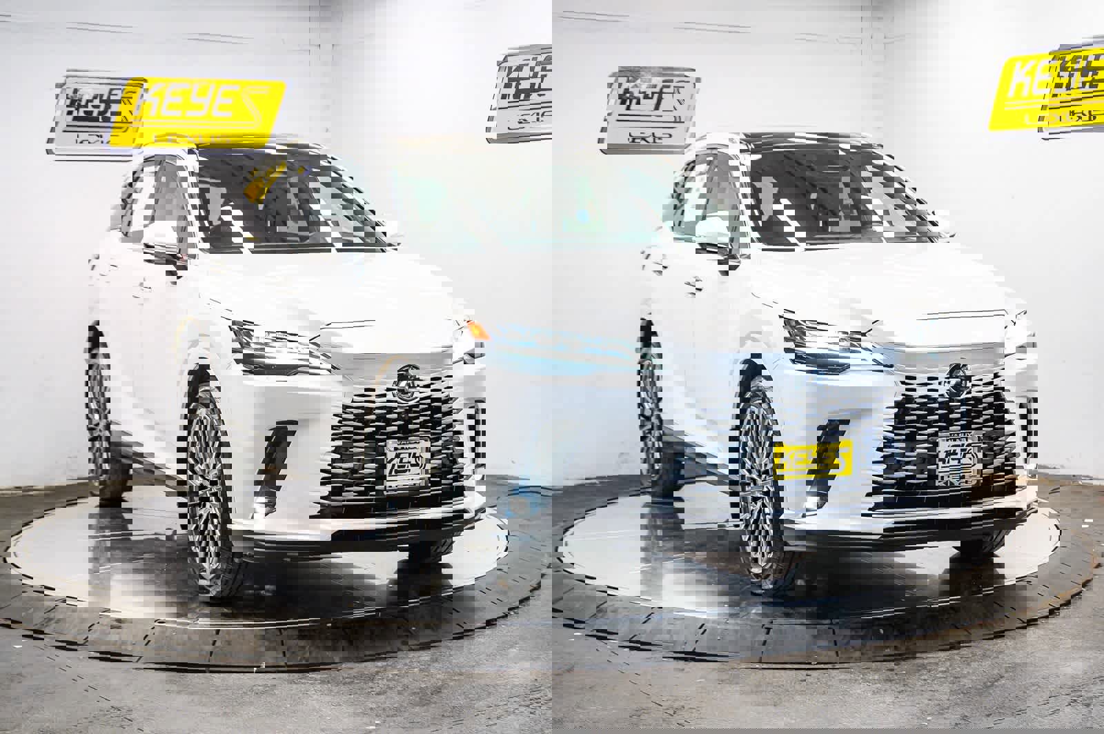 Used 2025 Lexus RX 450h Luxury w/ Convenience Package image 5