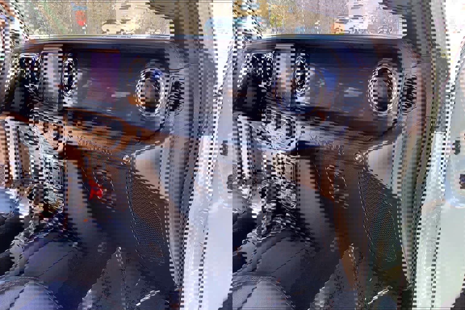 Used 2023 Jeep Wrangler Unlimited Rubicon 392 w/ Xtreme Recon 35" Tire Package image 17