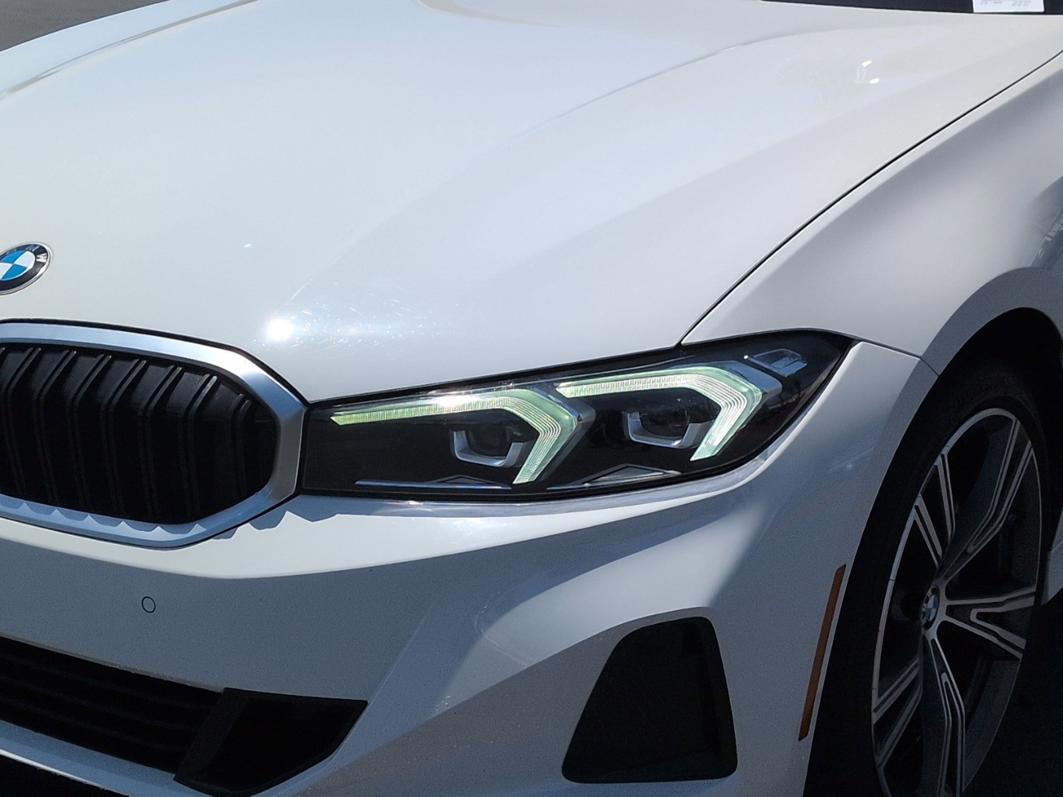 Certified 2023 BMW 330i Sedan w/ Convenience Package RWD image 6