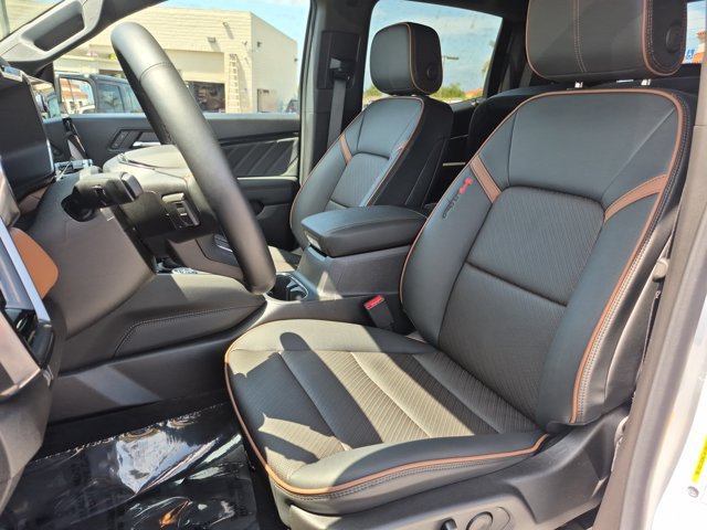 Used 2026 GMC Canyon AT4 w/ Technology Plus Package AWD/4WD image 17