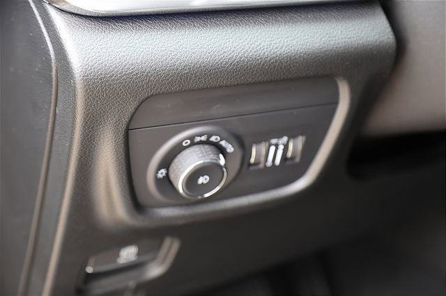 New 2025 Jeep Grand Cherokee Overland w/ Adv Protech Group III image 17