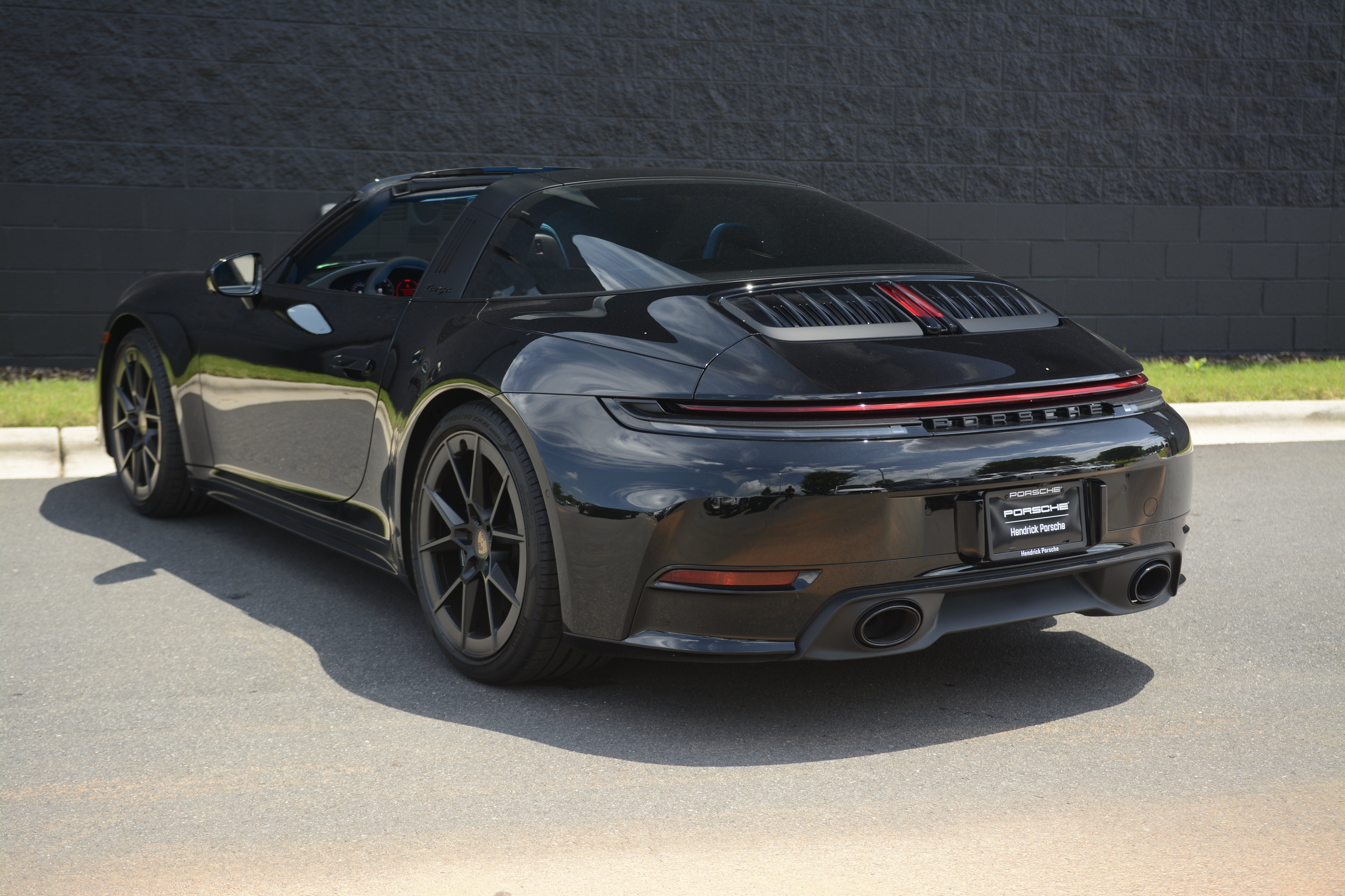 Certified 2026 Porsche 911 Targa 4S AWD/4WD image 3