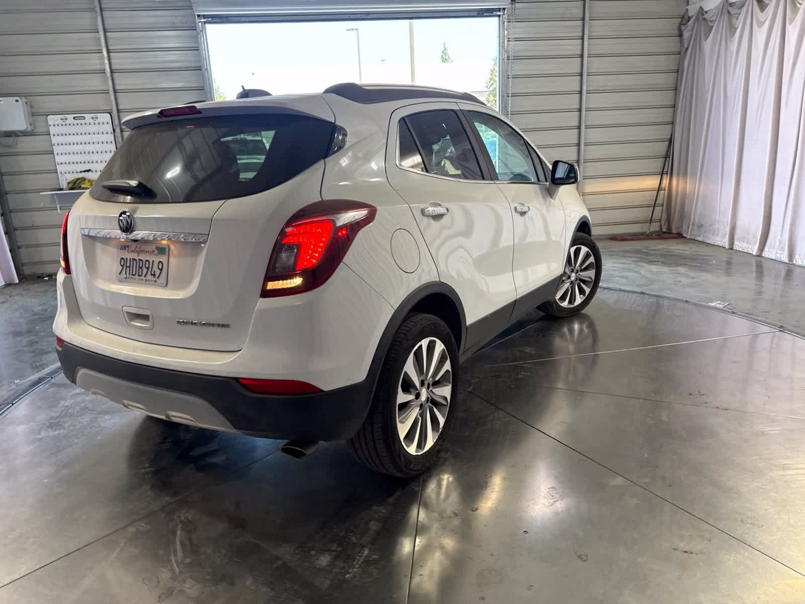 Used 2020 Buick Encore Preferred FWD image 5