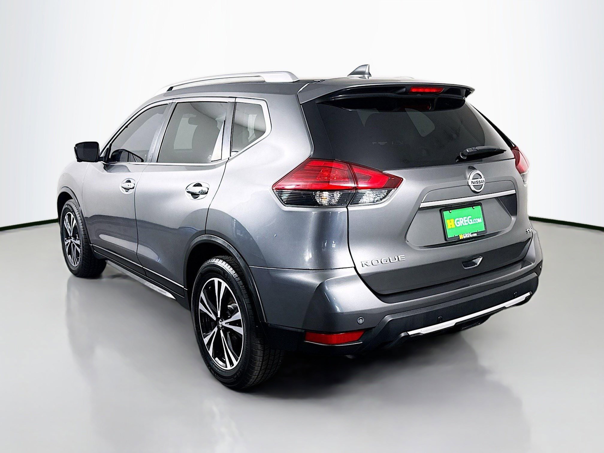 Used 2019 Nissan Rogue SV w/ Premium Package FWD image 7