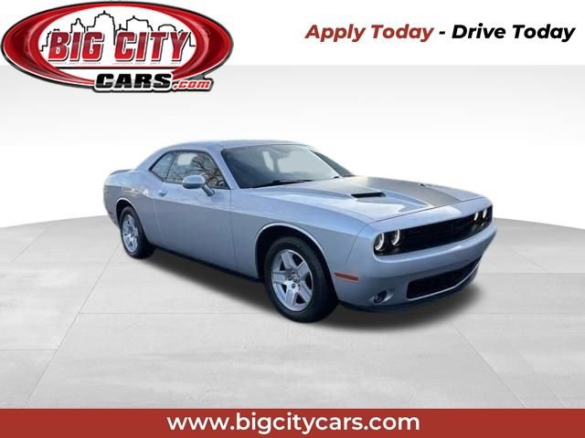 Used 2020 Dodge Challenger SXT w/ Blacktop Package video 1