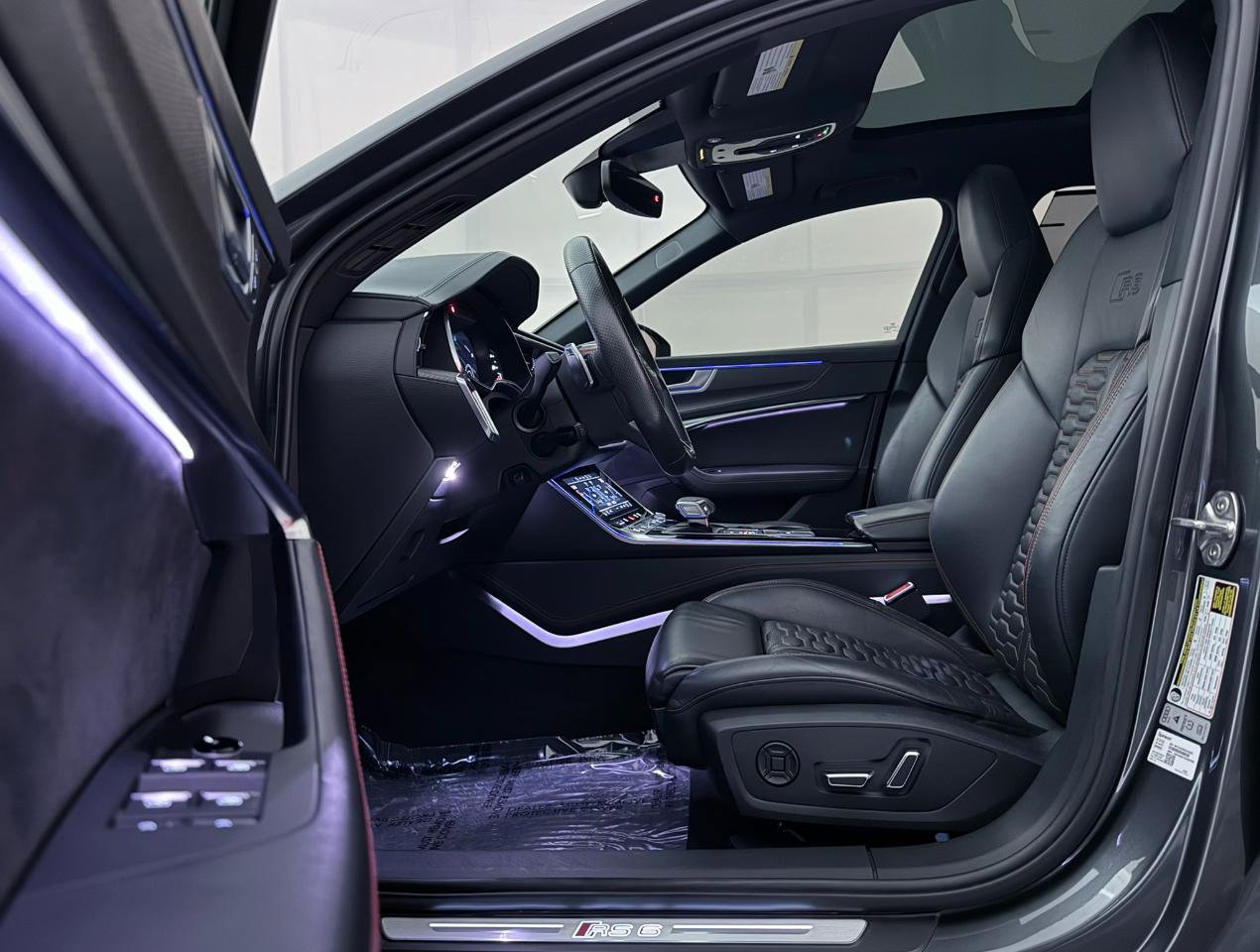 Used 2022 Audi RS 6 w/ Executive Package image 22