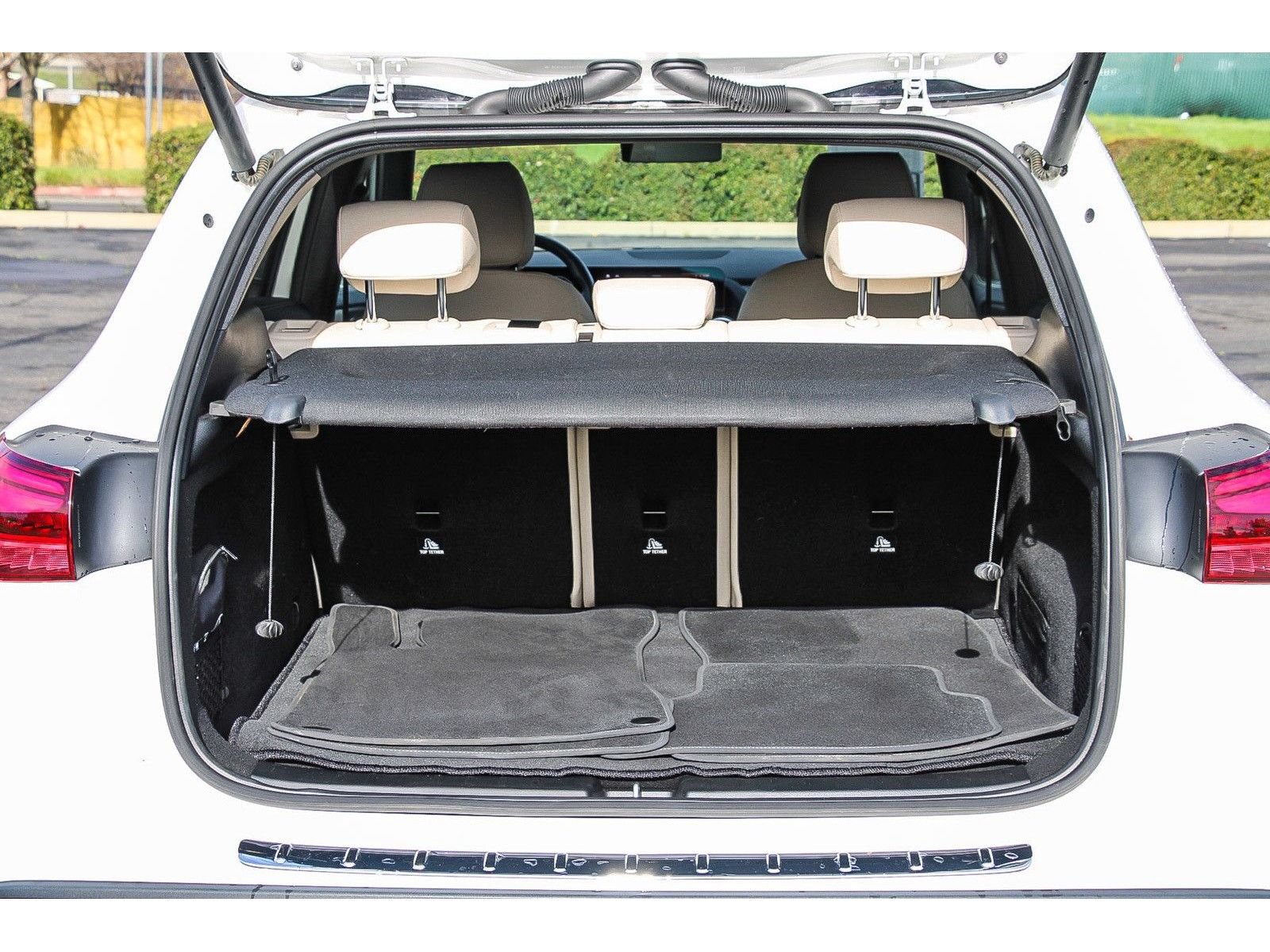 Used 2025 Mercedes-Benz GLA 250 image 24