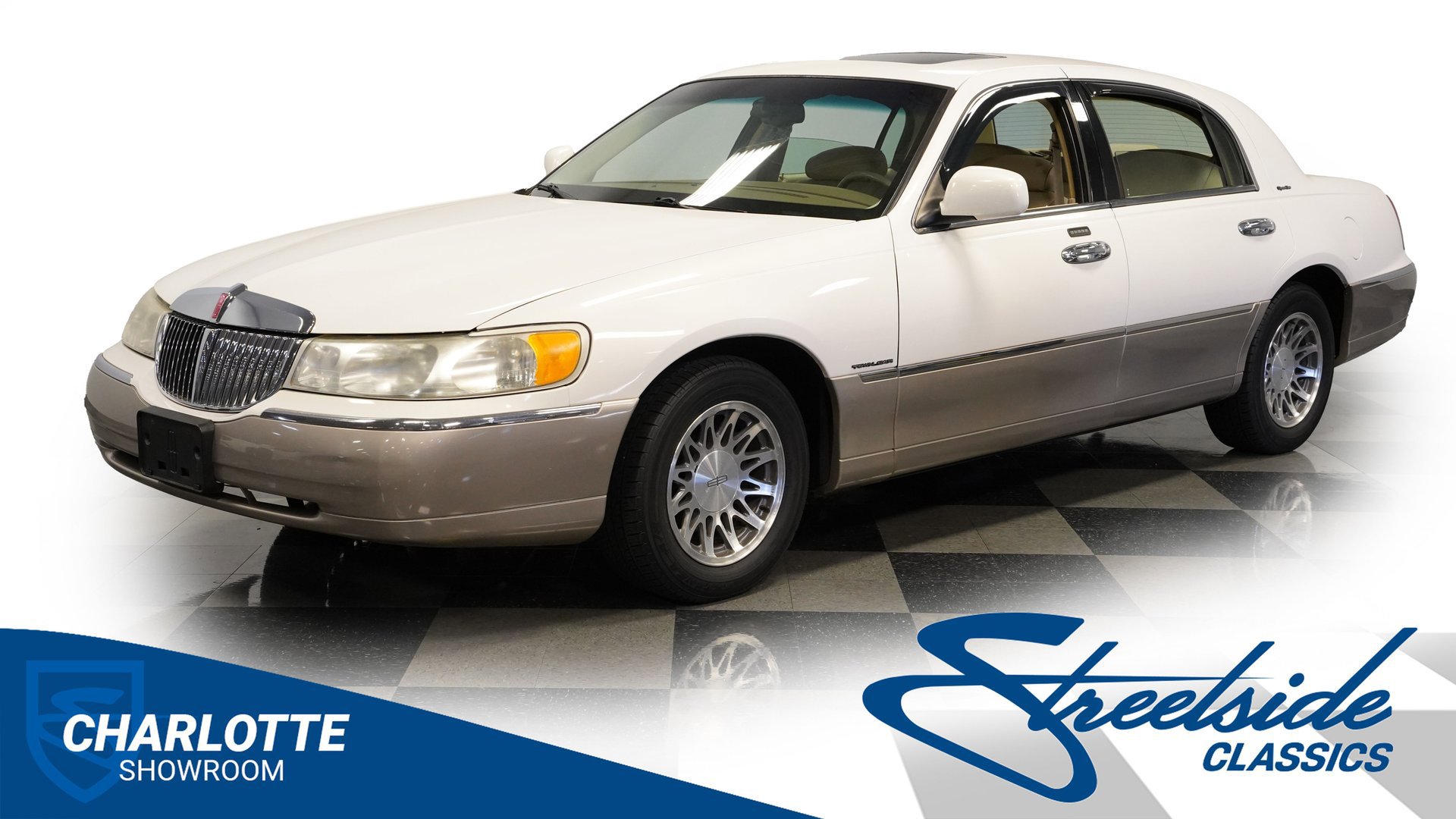 Used 2000 Lincoln Town Car Signature