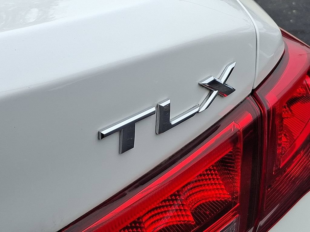 Certified 2018 Acura TLX FWD image 32