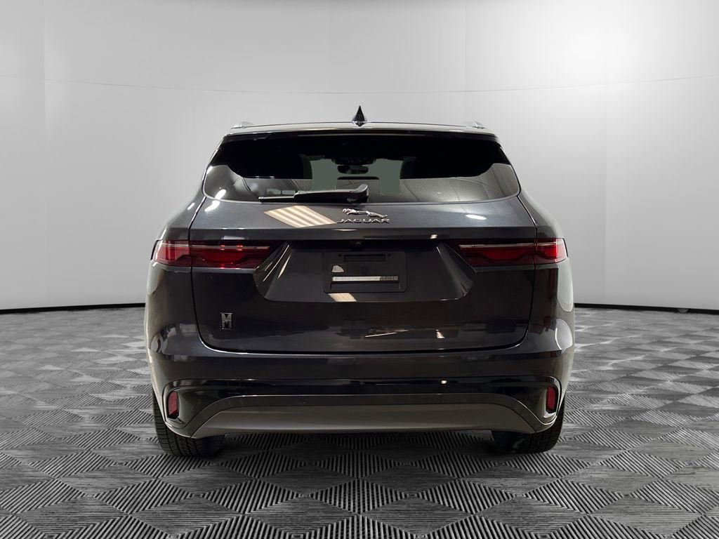 Used 2025 Jaguar F-PACE R-Dynamic S image 4