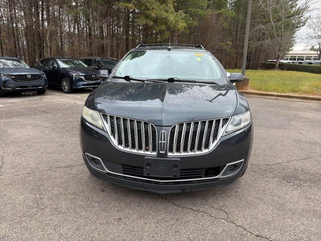 Used 2013 Lincoln MKX FWD image 3