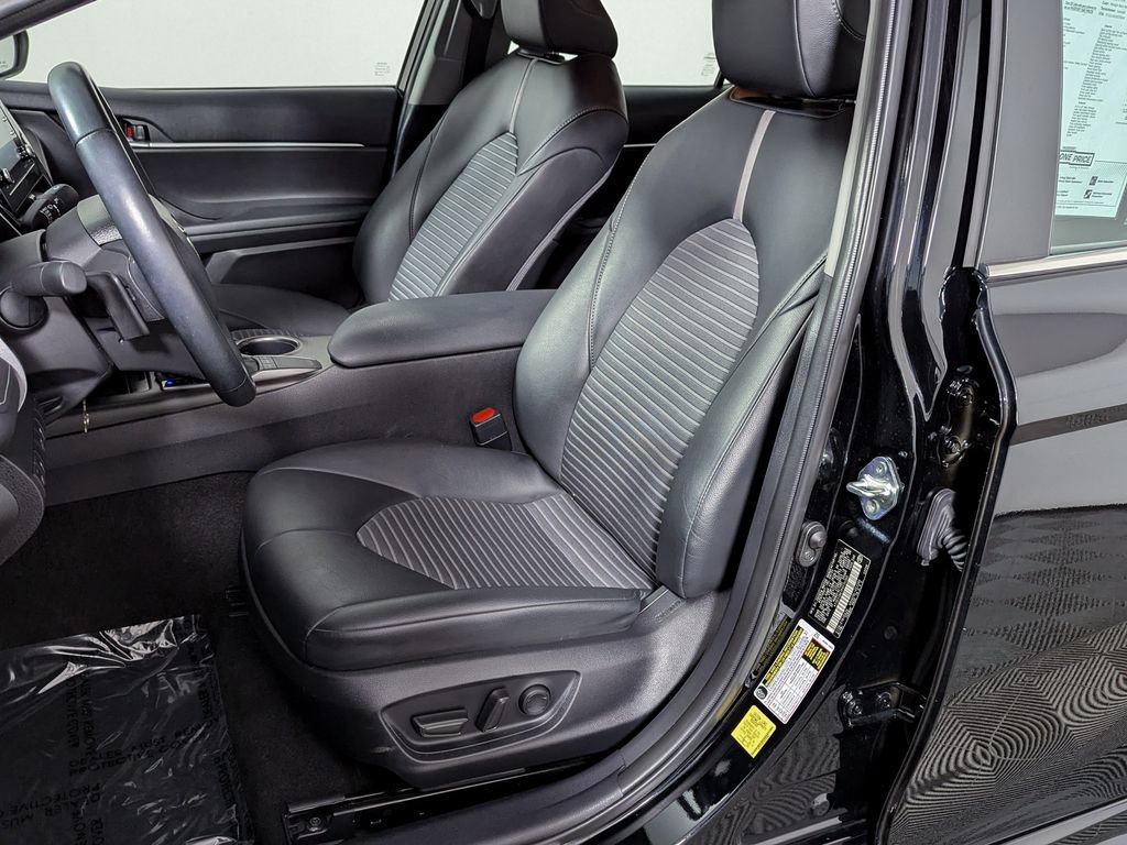 Used 2023 Toyota Camry SE image 13