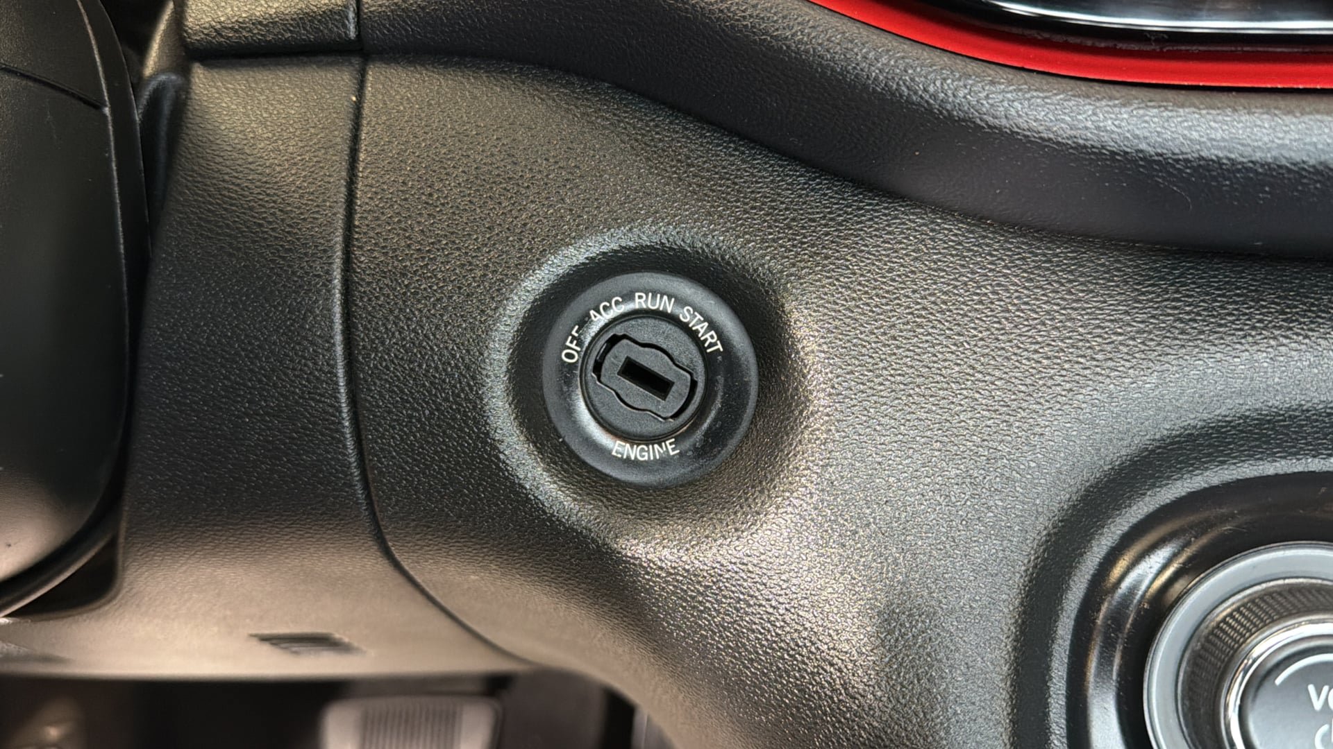 Used 2015 Dodge Dart SXT FWD image 24