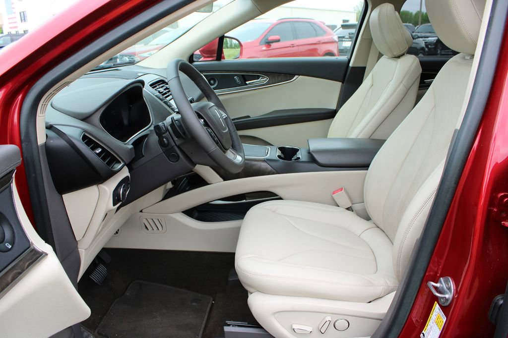Used 2020 Lincoln Nautilus Reserve FWD image 30