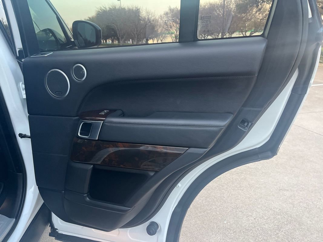 Used 2015 Land Rover Range Rover Supercharged image 18