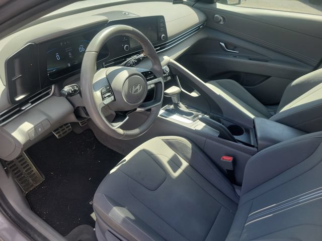 Used 2025 Hyundai Elantra Sport FWD image 16