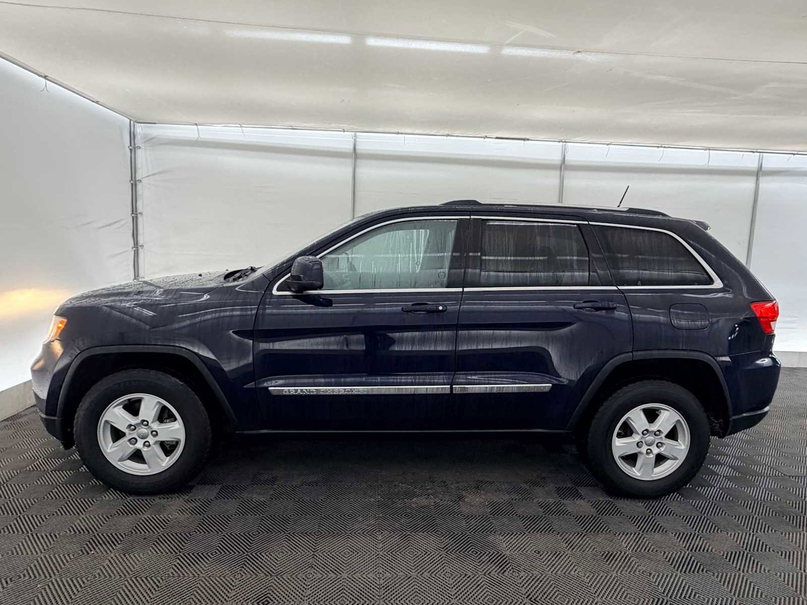 Used 2012 Jeep Grand Cherokee Laredo w/ All Weather Capability Group image 3