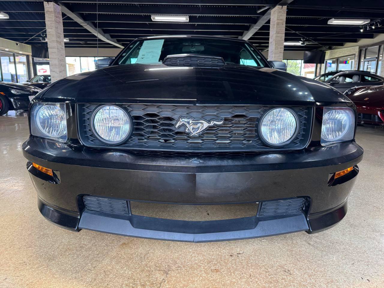 Used 2008 Ford Mustang GT RWD image 2