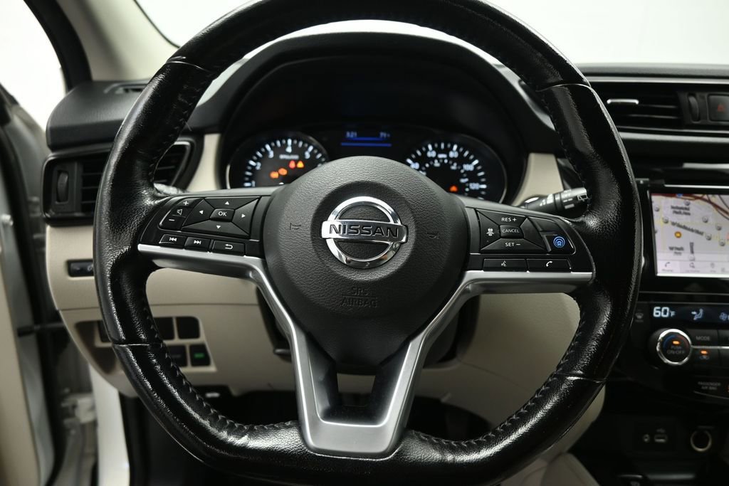 Used 2020 Nissan Rogue Sport SL w/ Premium Package FWD image 13