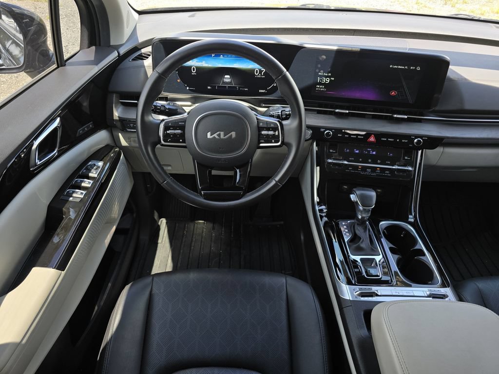 Certified 2024 Kia Carnival SX FWD image 23