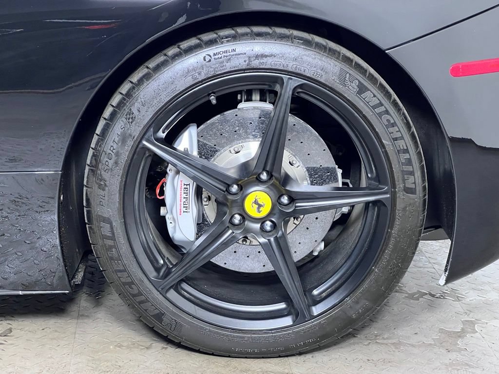 Used 2013 Ferrari 458 Italia Coupe RWD image 12