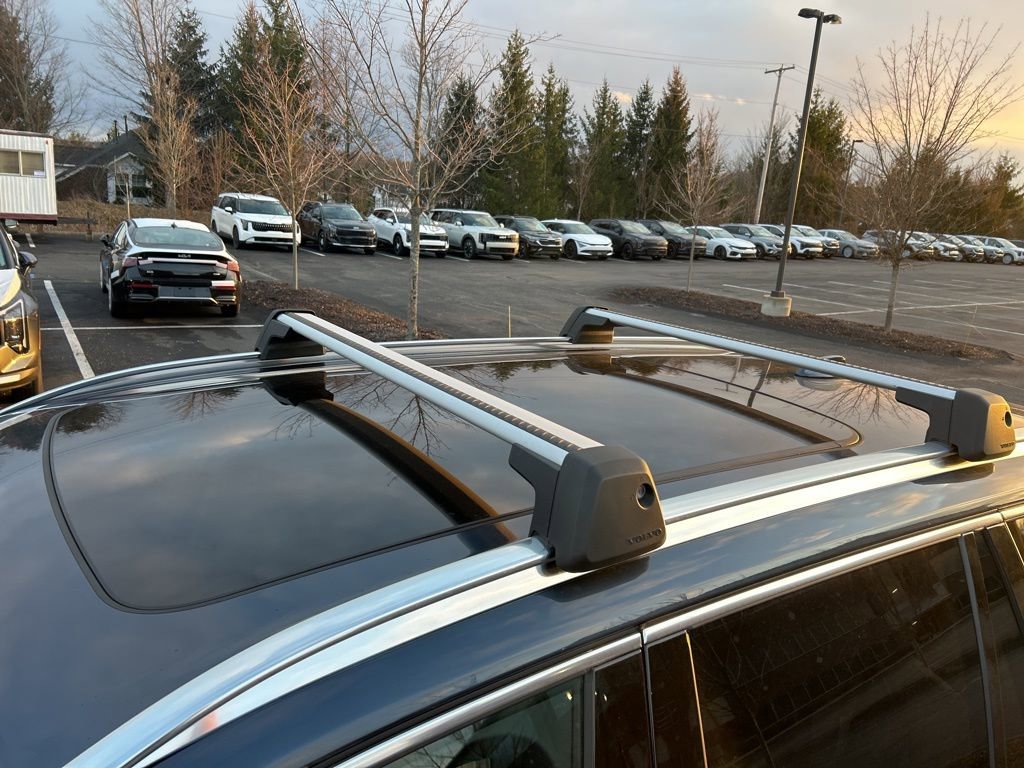 Used 2025 Volvo XC90 B6 Plus w/ Protection Package image 9