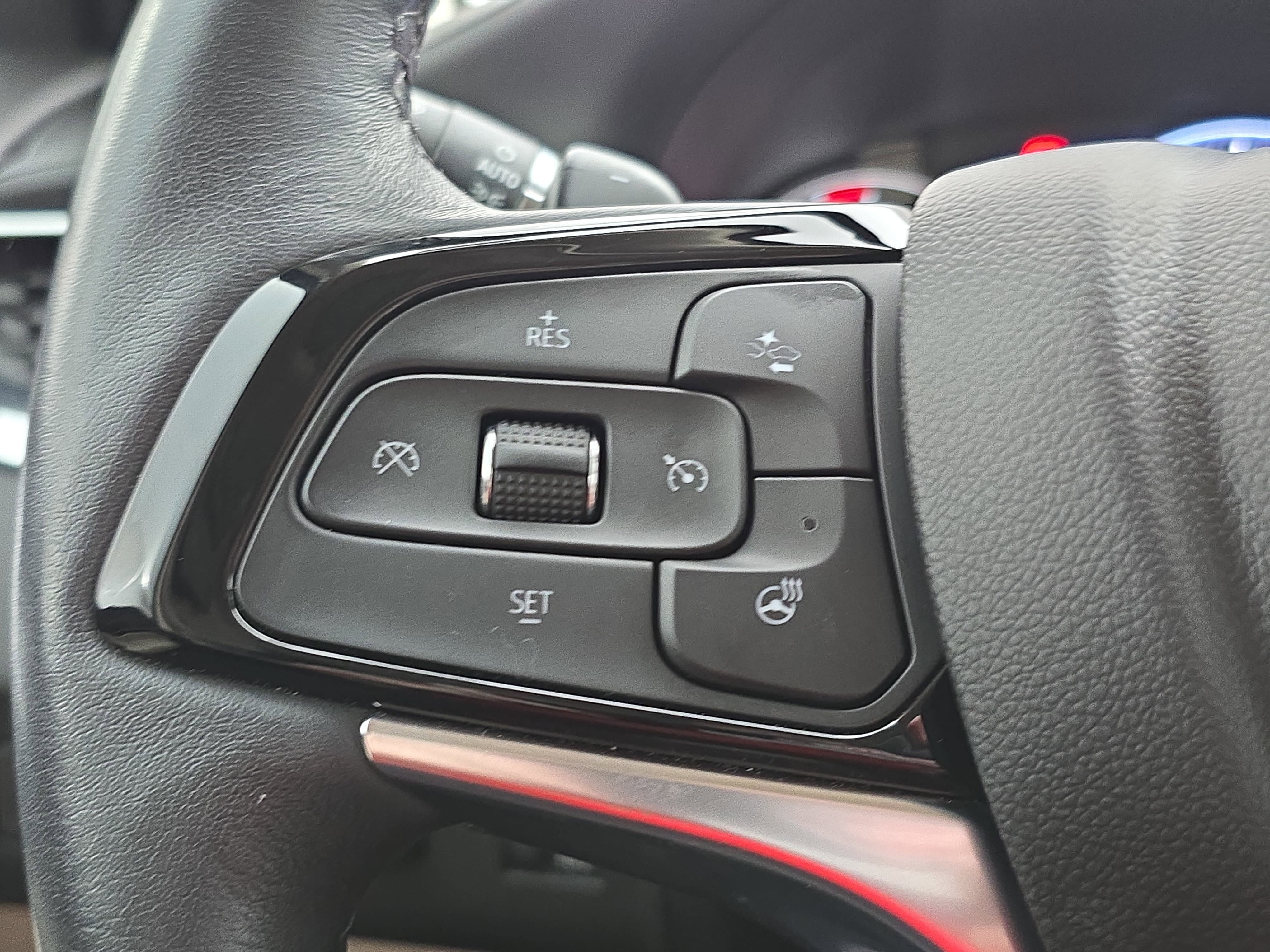Used 2024 Buick Enclave Avenir w/ Avenir Technology Package FWD image 18
