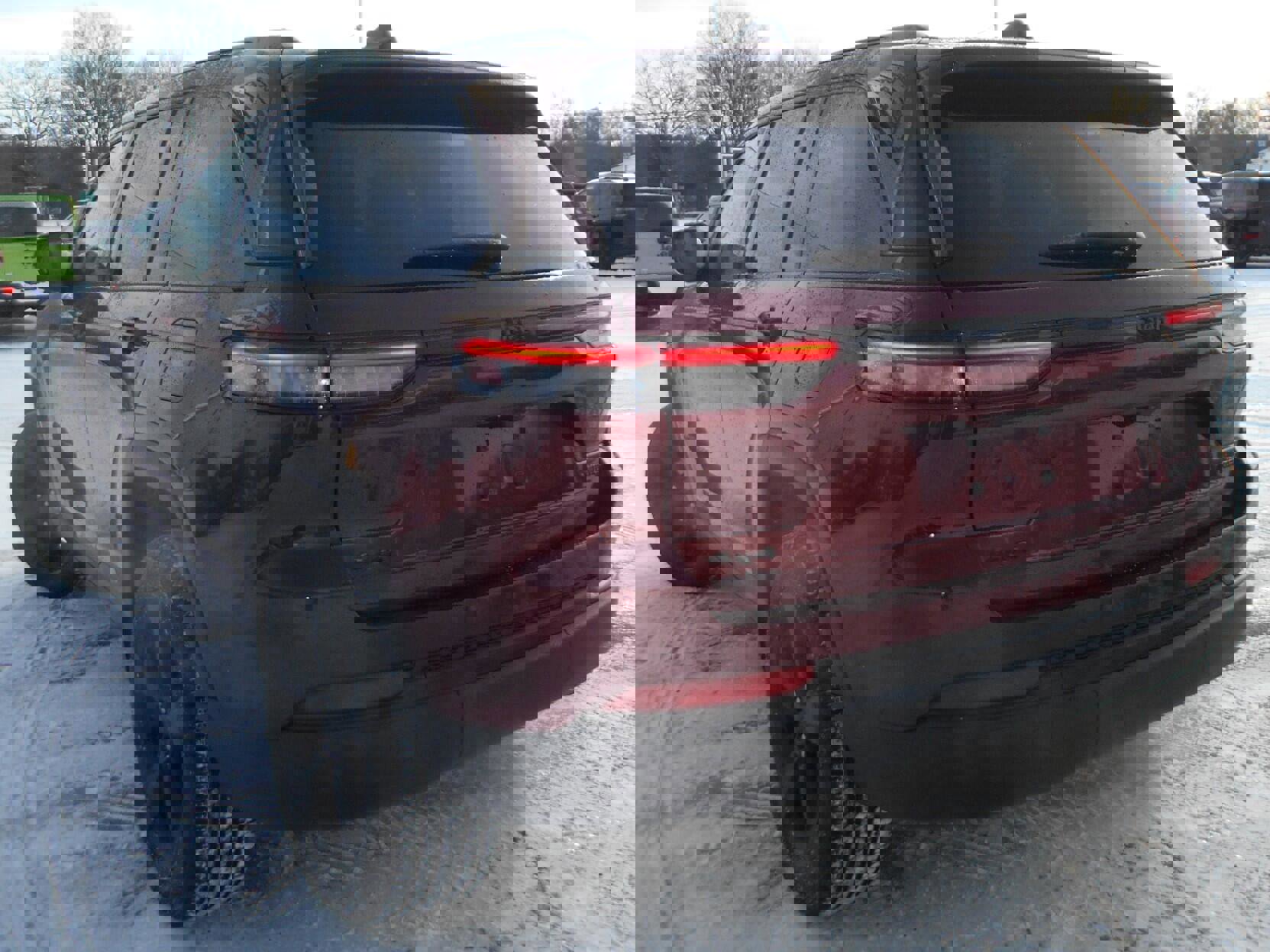 Certified 2024 Jeep Grand Cherokee Limited w/ Black Appearance Package image 3