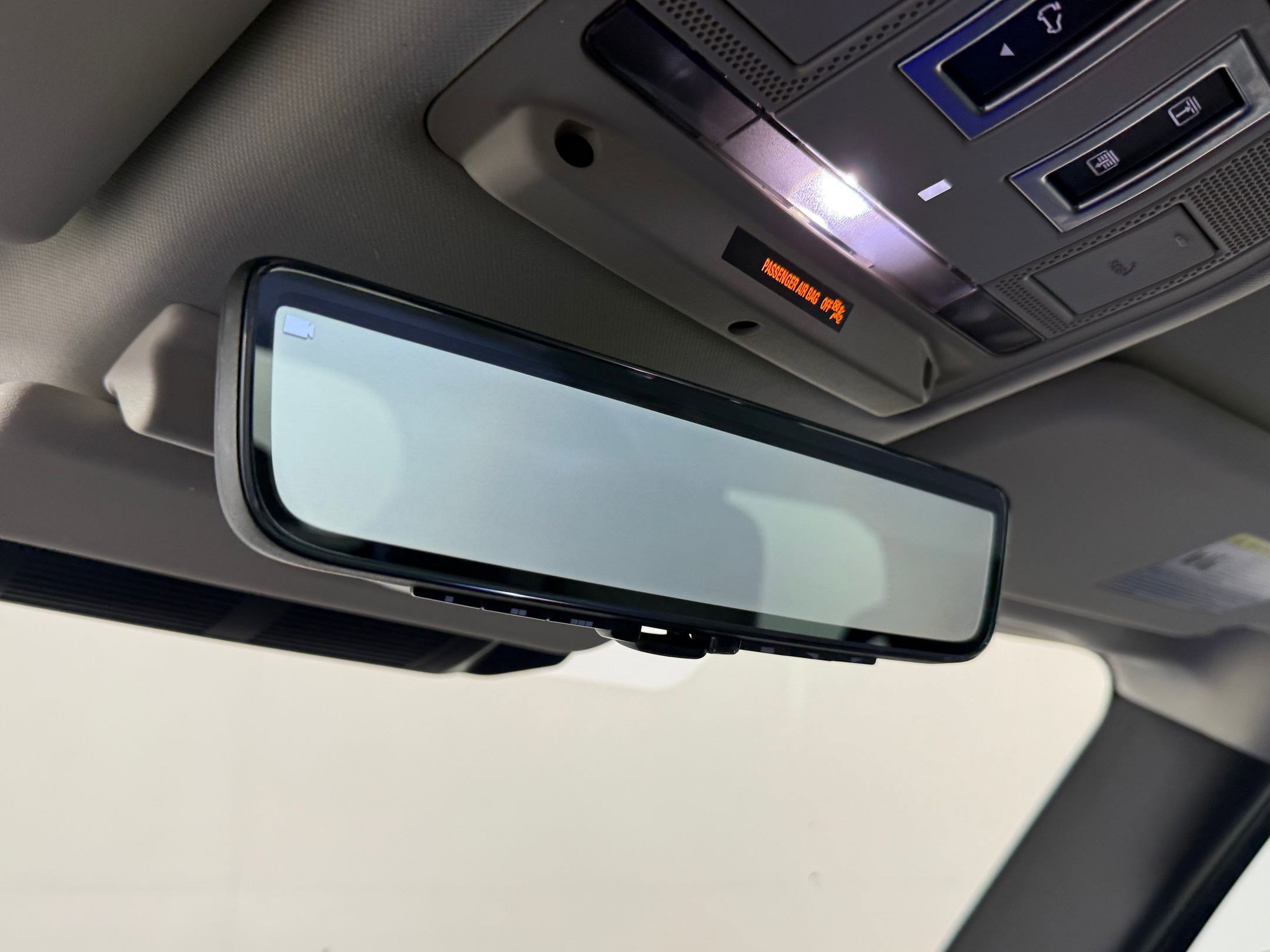 Used 2020 Land Rover Defender 110 HSE image 19