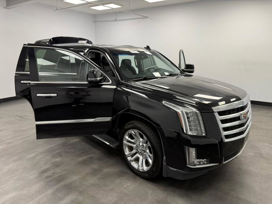 Used 2015 Cadillac Escalade Premium image 26