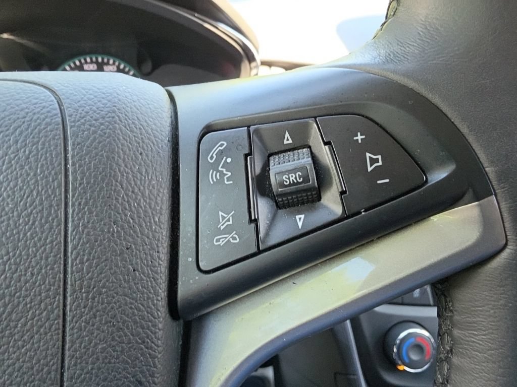 Used 2017 Chevrolet Trax LT w/ LT Convenience Package FWD image 12