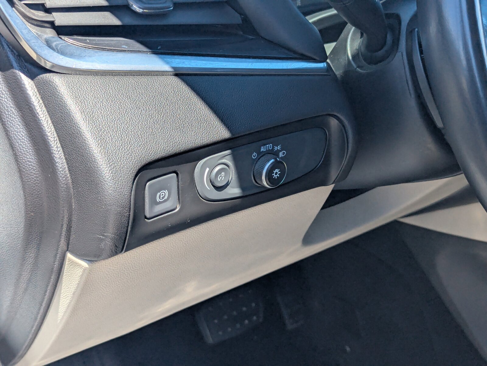 Used 2019 Buick Enclave Essence w/ Trailering Package, 5000 lbs. image 21