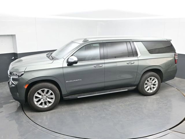 Used 2023 Chevrolet Suburban Premier image 39