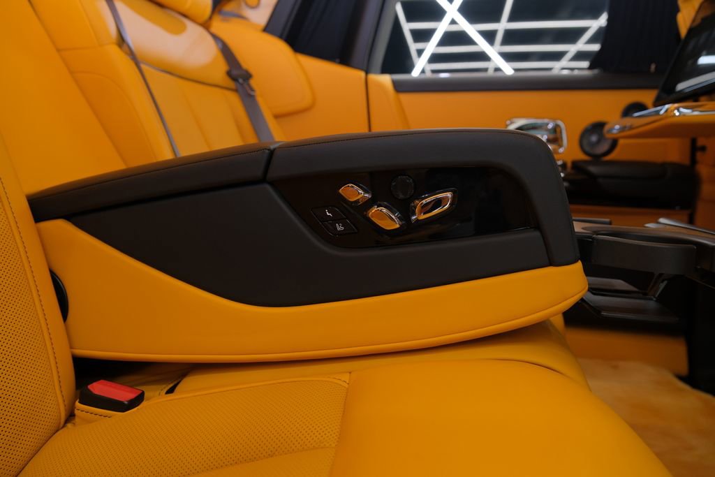 Used 2026 Rolls-Royce Phantom Sedan image 34