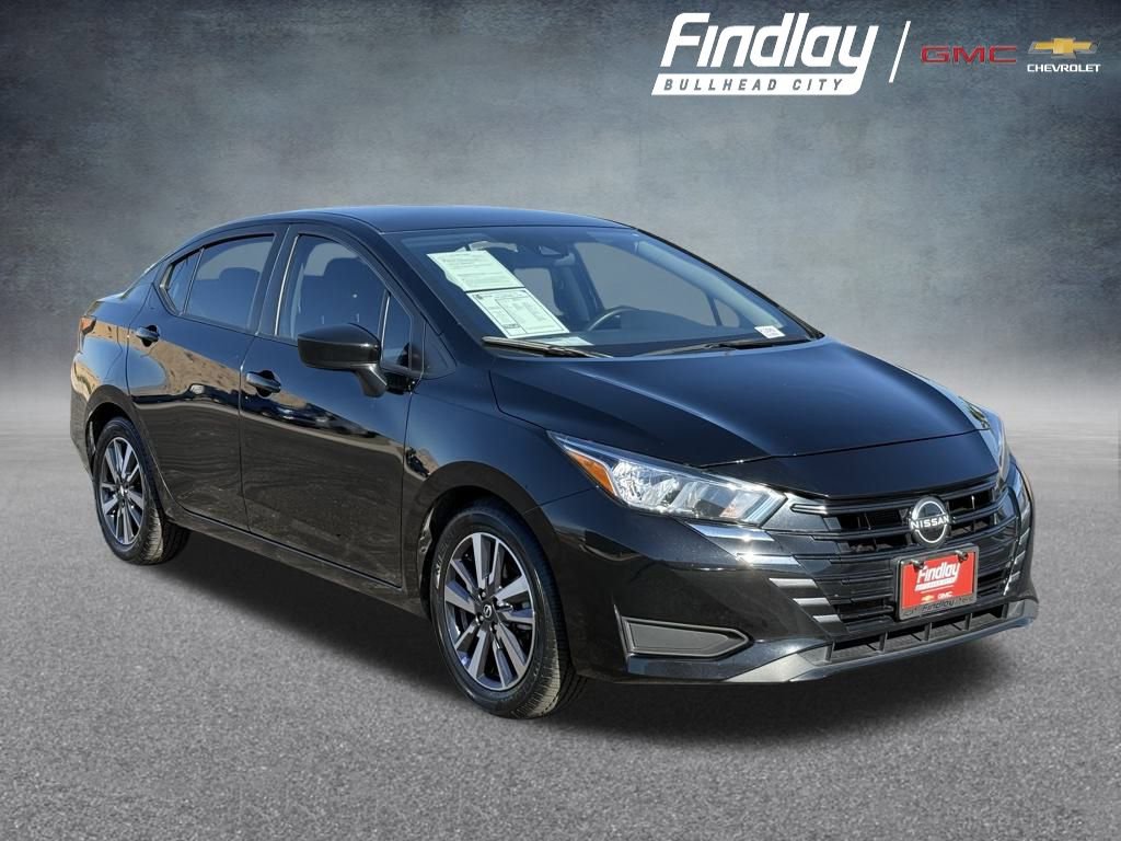 Used 2023 Nissan Versa SV image 1